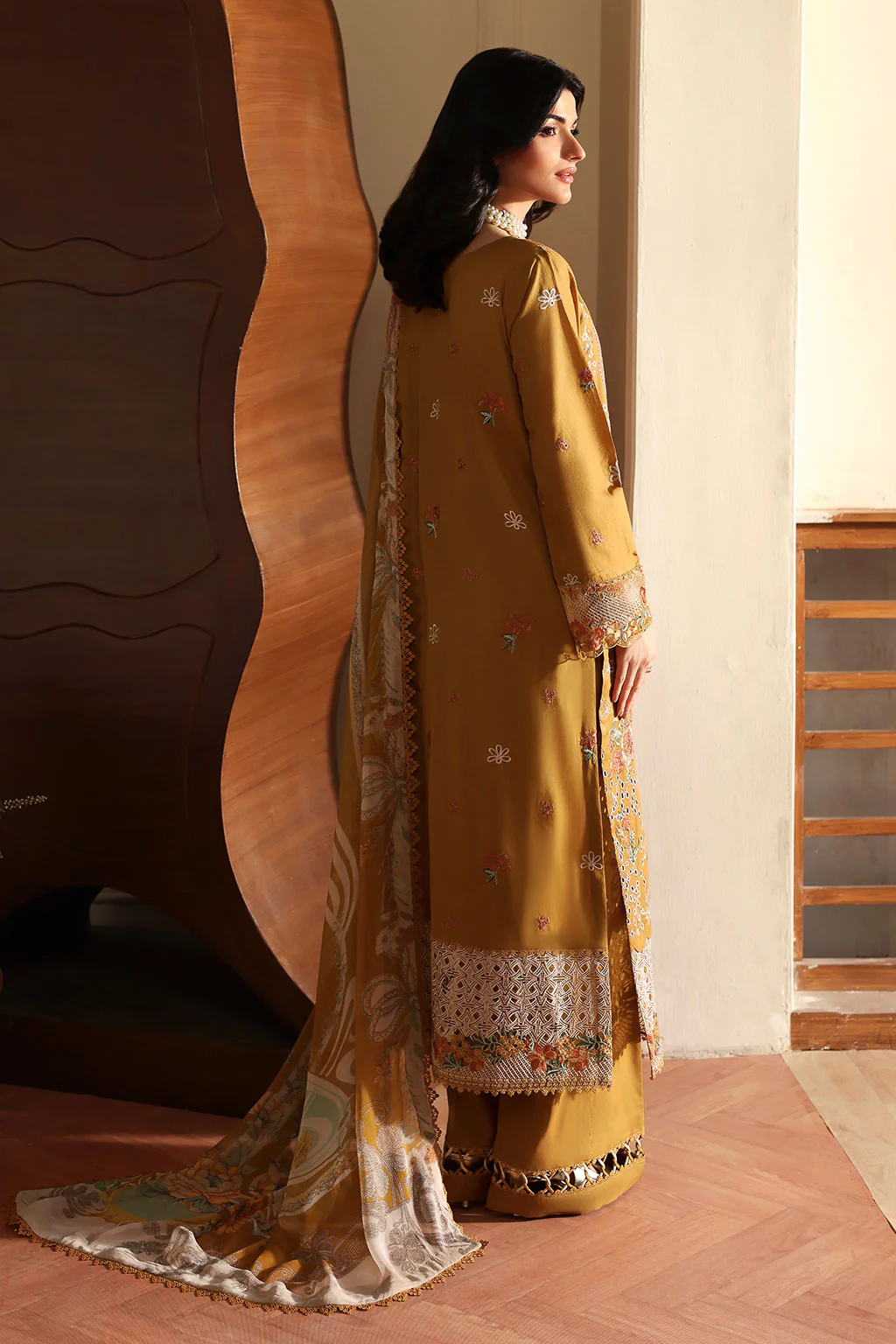 Remsha Andaaz Luxury Lawn Z-1310 - Image 4