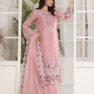 Woman wearing a light pink sheesha silk 3-piece formal suit