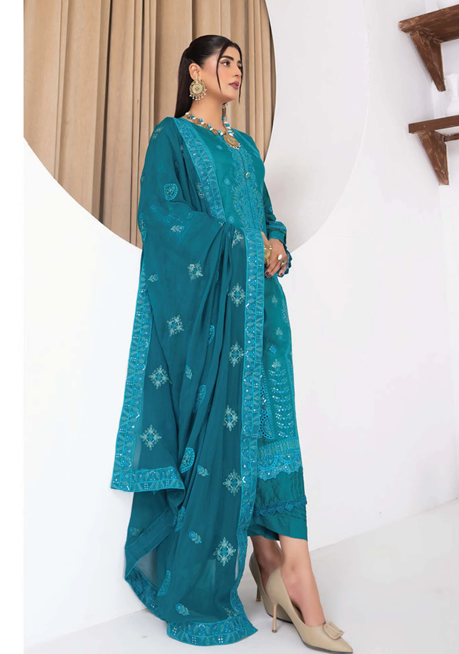Noor-e-Firoza Embroidered Viscose 3Pc Set | AALAYA - Image 4
