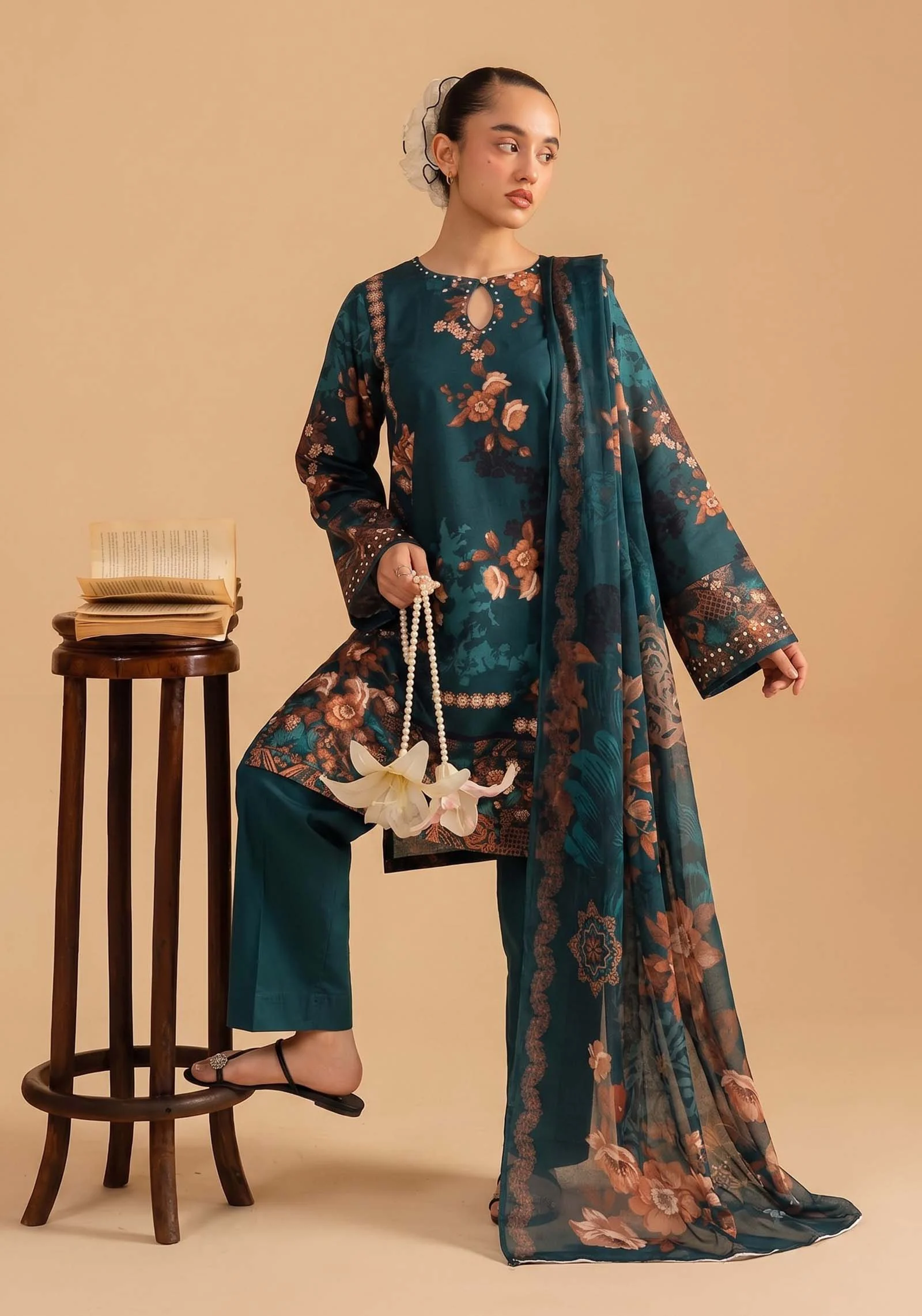 Raunaq Teal Floral 3pc | AALAYA - Image 4