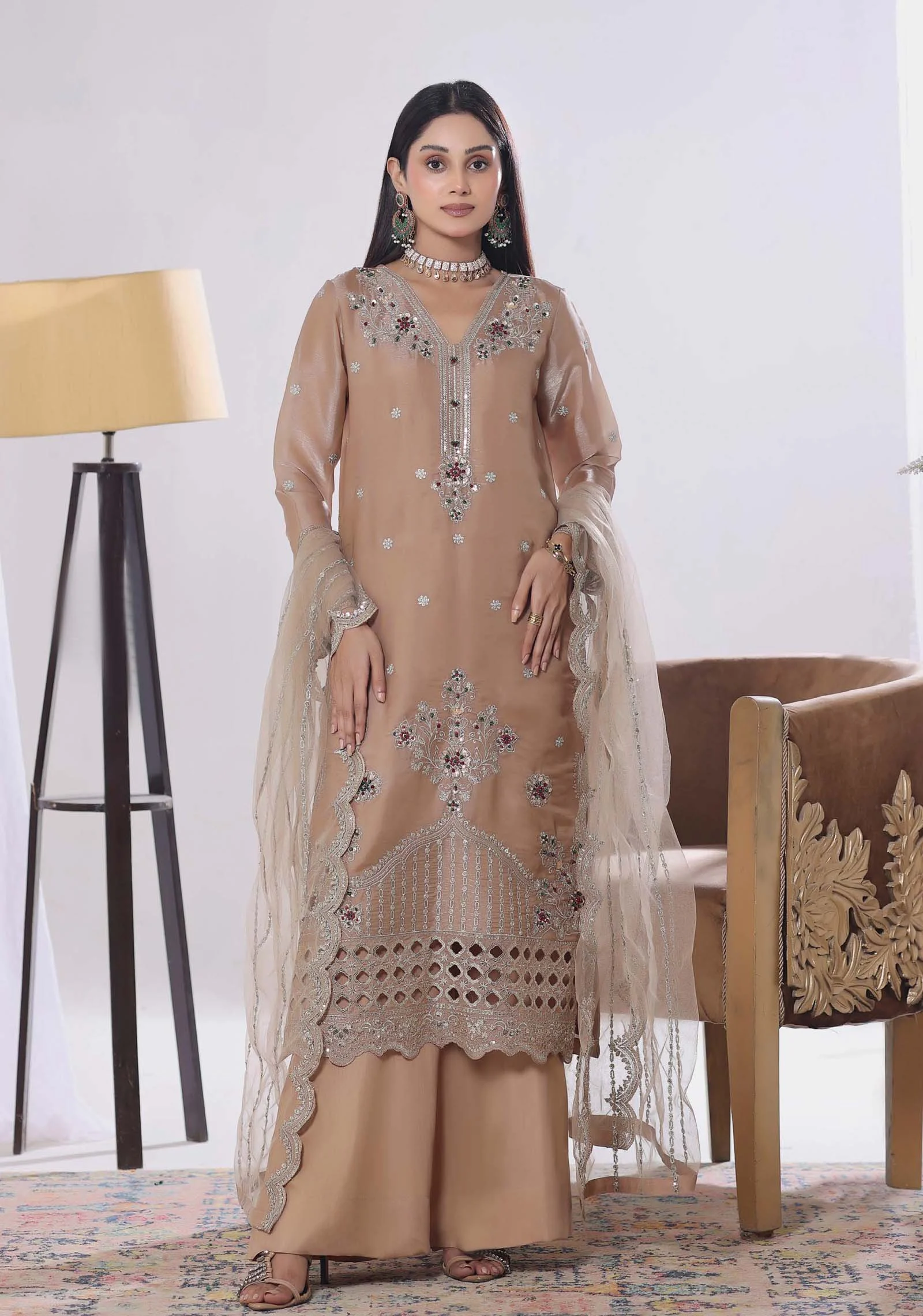 Close up of V-neck threadwork on sheesha silk shirt by AL Hassan Lehnga House