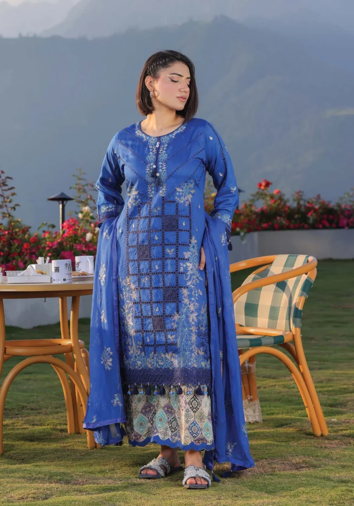 Nilofar Royal Blue Embroidered 3-Piece Suit | GULL-E-RUKH