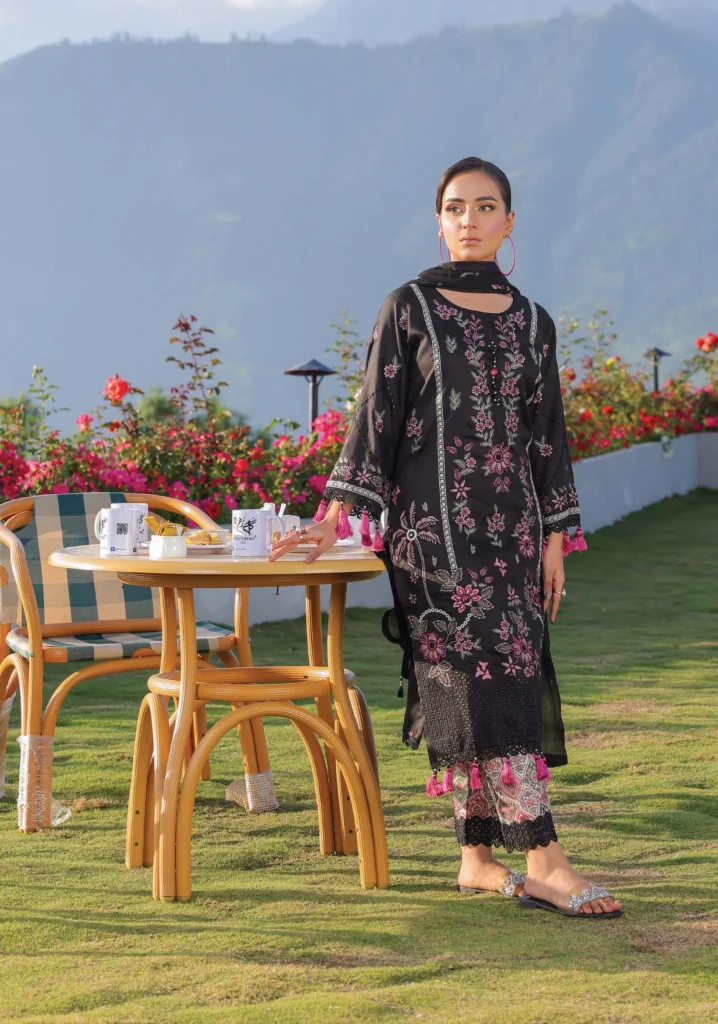 Noor-e-Sahar Black Embroidered 3-Piece Suit | GULL-E-RUKH